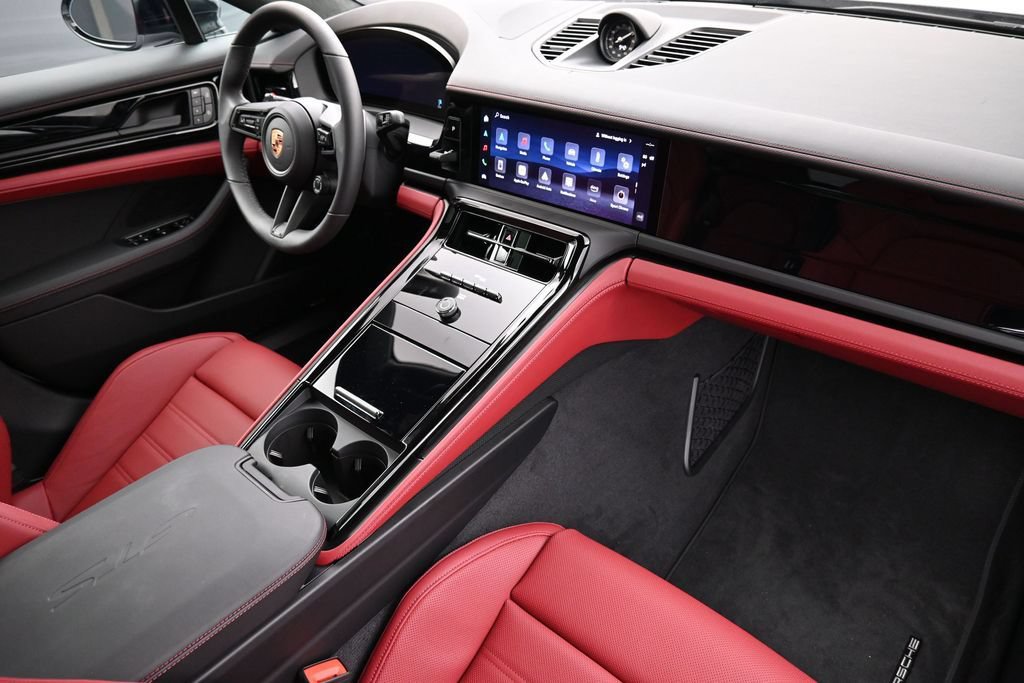 Certified 2026 Porsche Panamera GTS AWD/4WD image 33