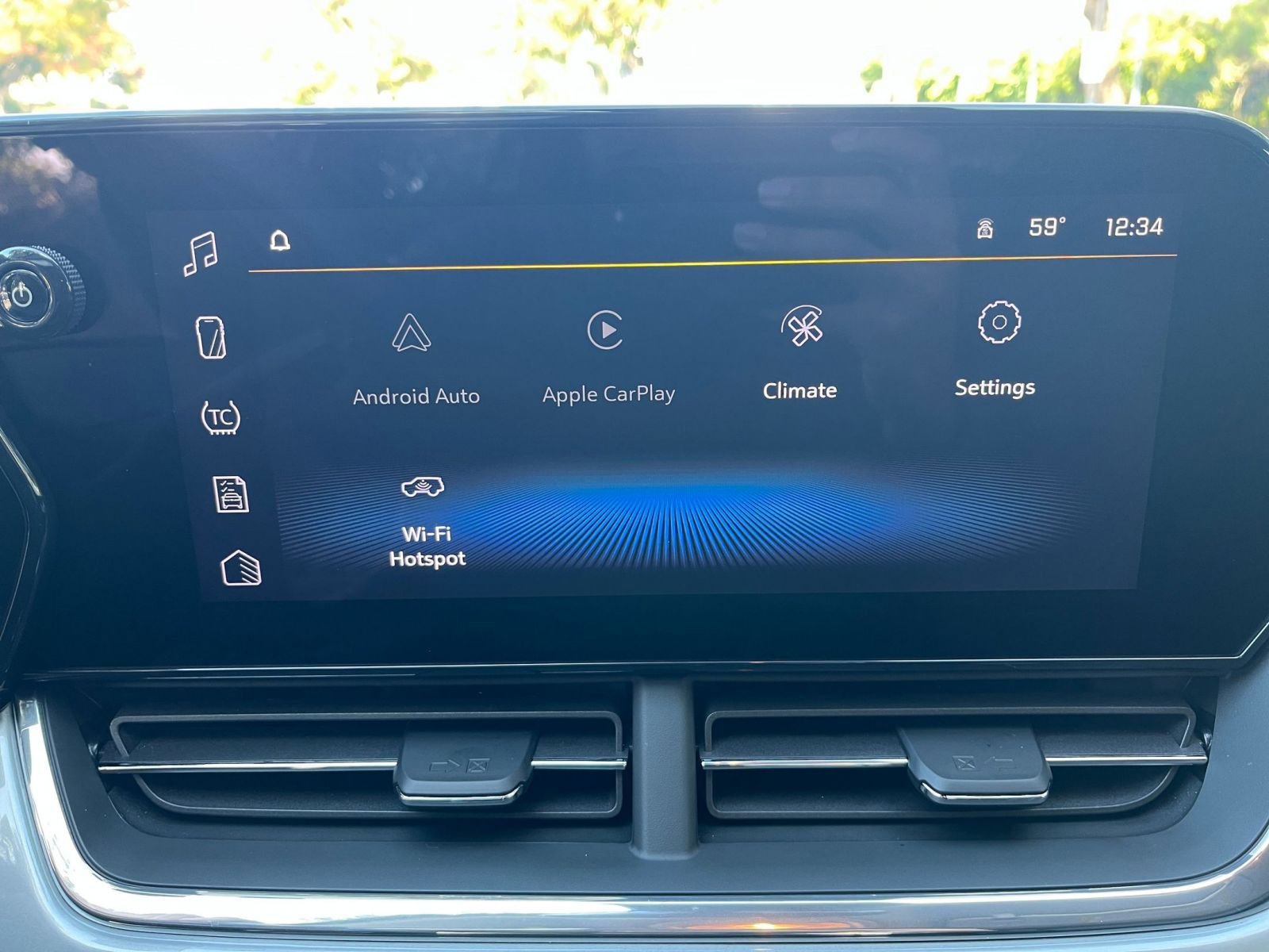 Used 2025 Chevrolet Trax LT image 21