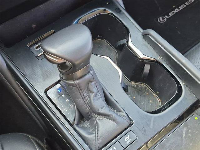 Used 2024 Lexus ES 300h w/ Premium Package FWD image 11