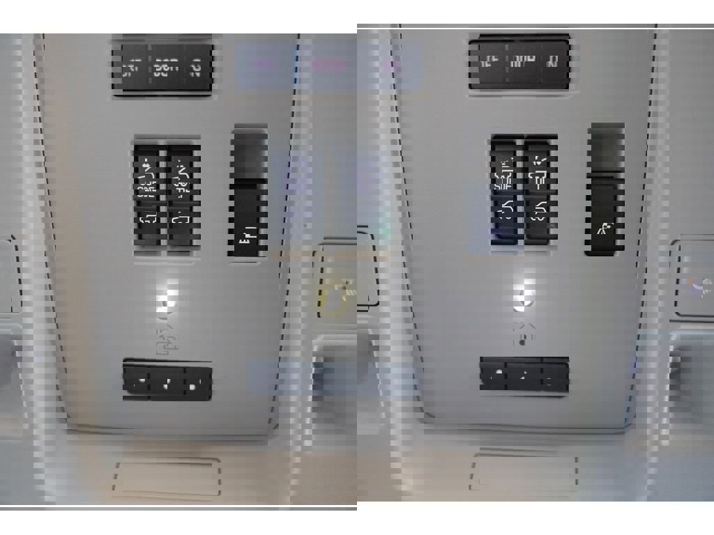 Used 2018 Chevrolet Silverado 3500 High Country image 32