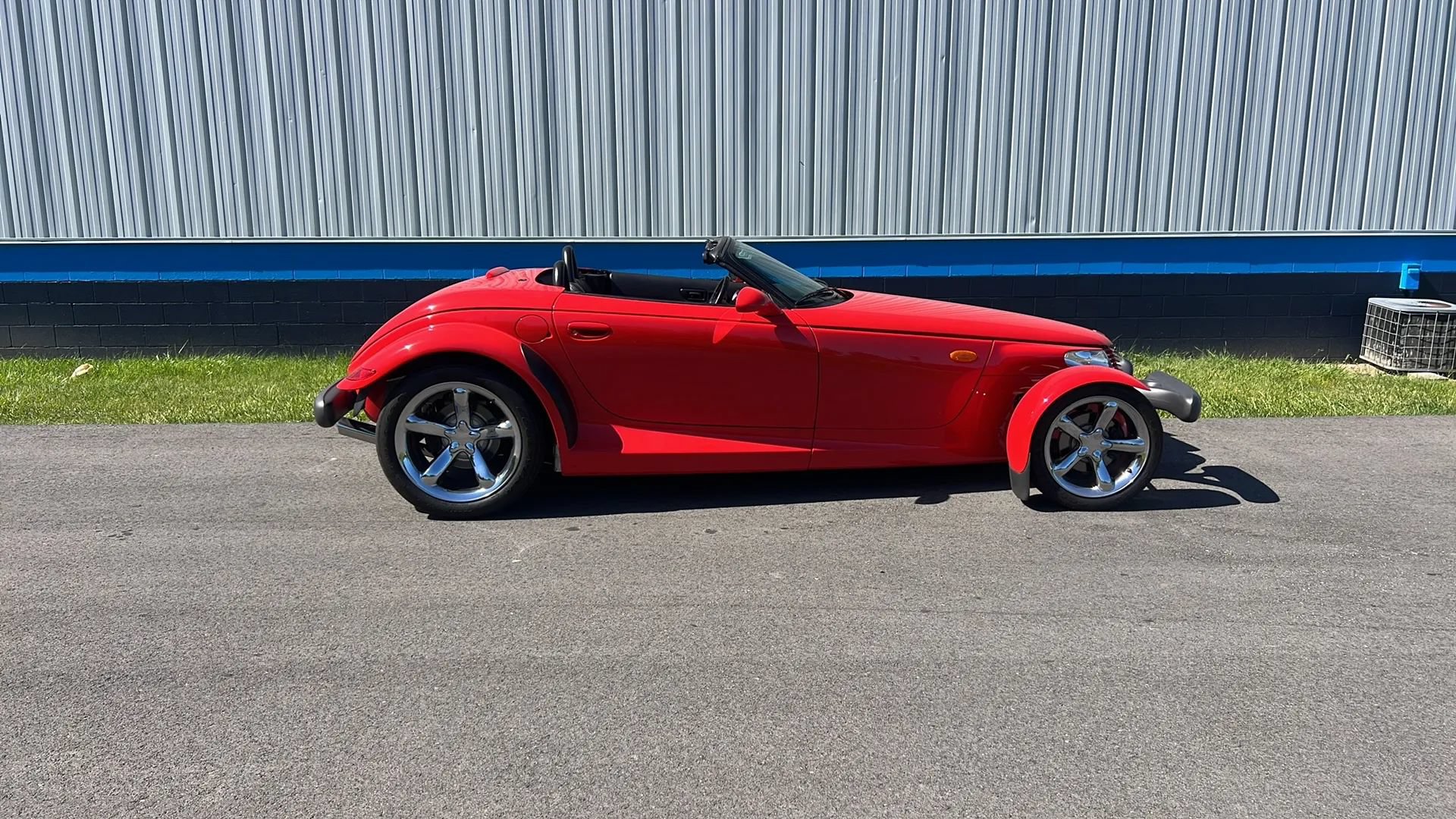 Used 1999 Plymouth Prowler RWD image 4