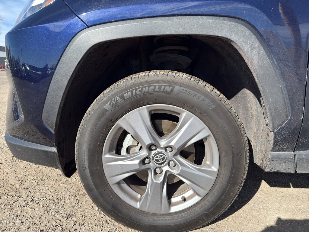 Used 2022 Toyota RAV4 XLE image 26