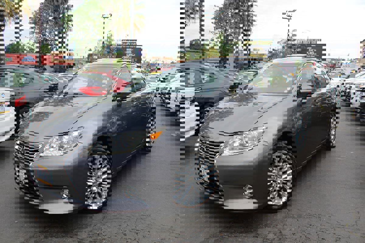 Used 2015 Lexus ES 350 w/ Luxury Package image 36