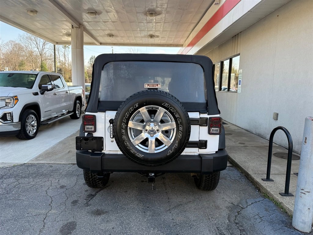 Used 2017 Jeep Wrangler Unlimited Sport image 9