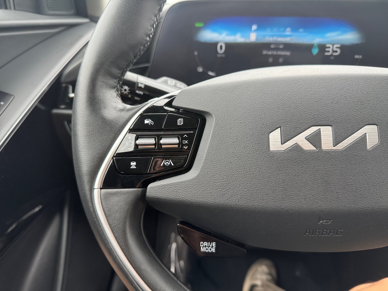 Used 2023 Kia Niro Wind w/ Wind Preserve Package FWD image 23