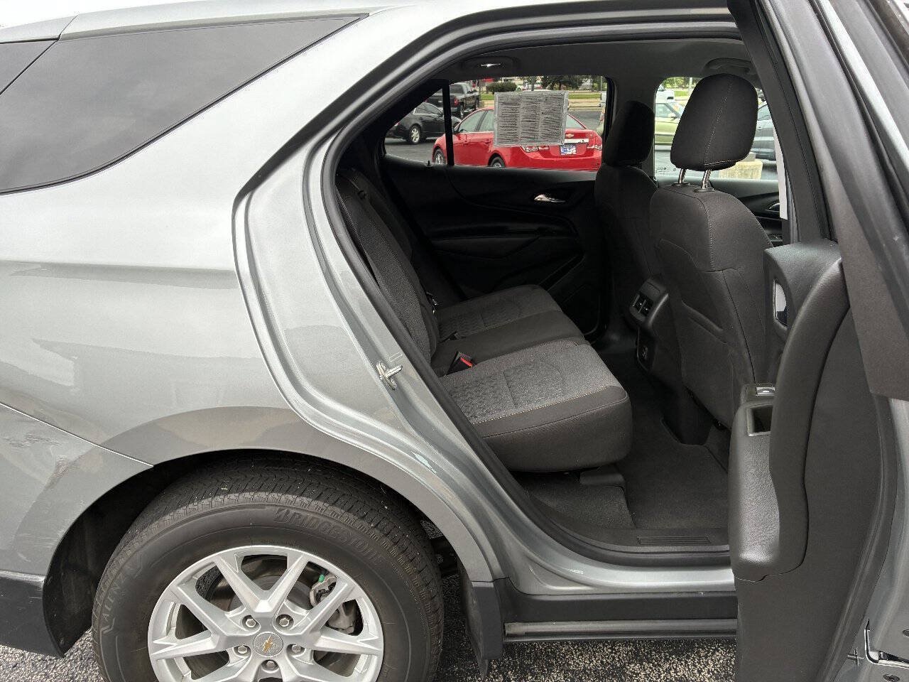 Used 2023 Chevrolet Equinox LT AWD/4WD image 19