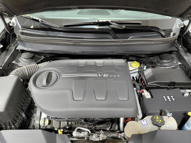 Used 2022 Jeep Cherokee Limited AWD/4WD image 13