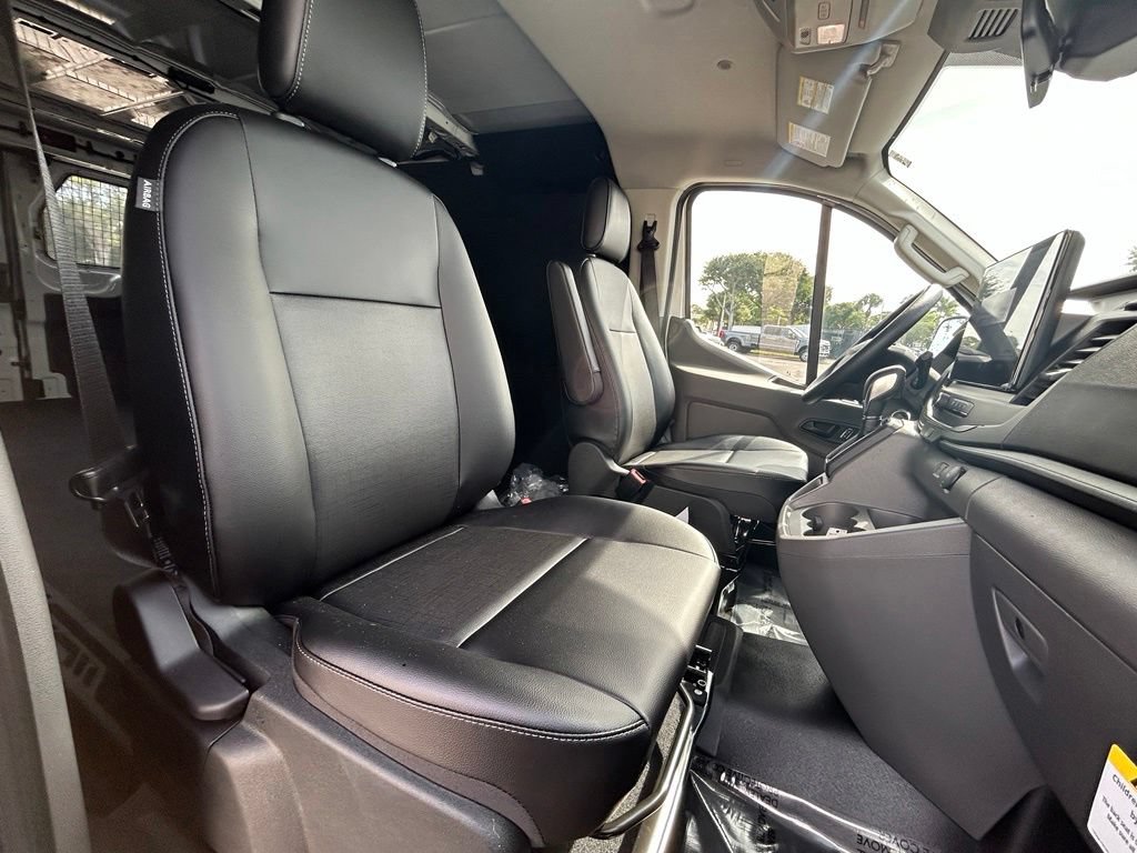 New 2026 Ford Transit 150 Low Roof w/ Load Area Protection Package RWD image 24