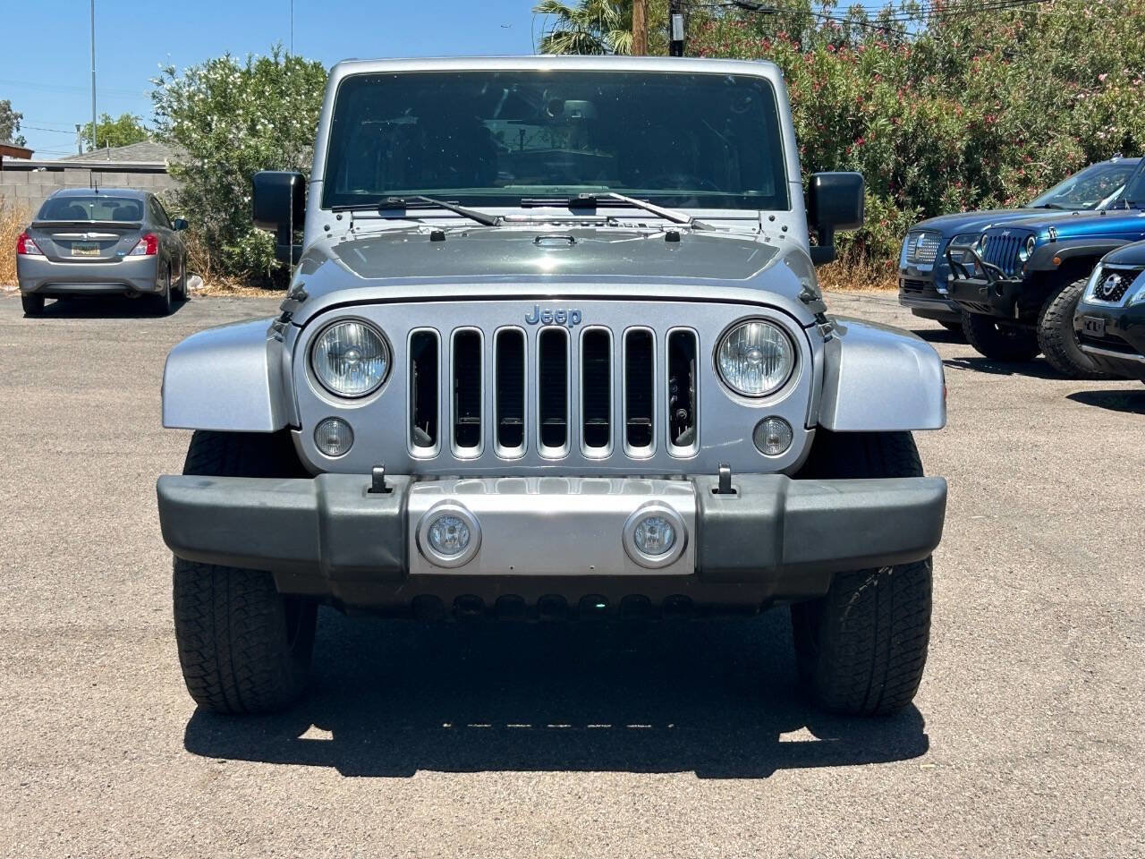 Used 2016 Jeep Wrangler Unlimited Sahara w/ Connectivity Group AWD/4WD image 8