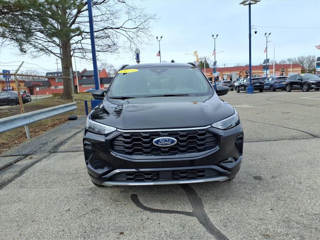 Used 2024 Ford Escape ST-Line w/ Tech Pack #1 image 2