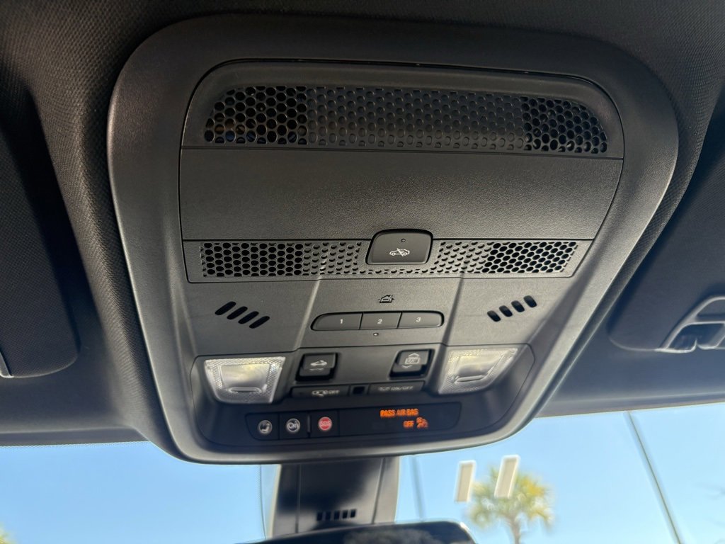 Certified 2025 Cadillac XT5 Premium Luxury image 27