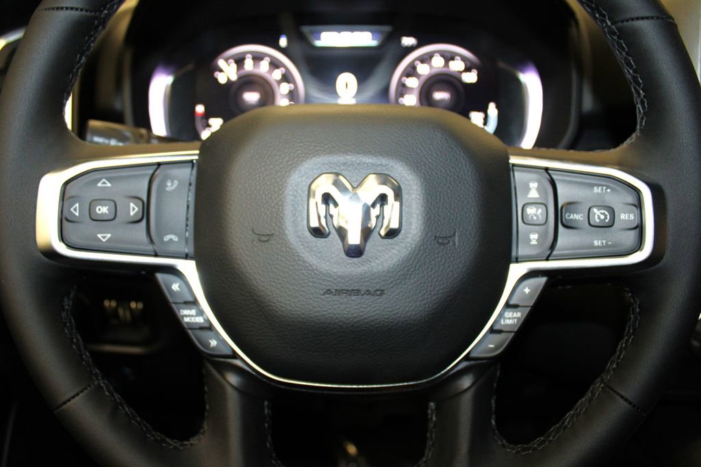 New 2026 RAM 1500 4x4 Crew Cab image 11