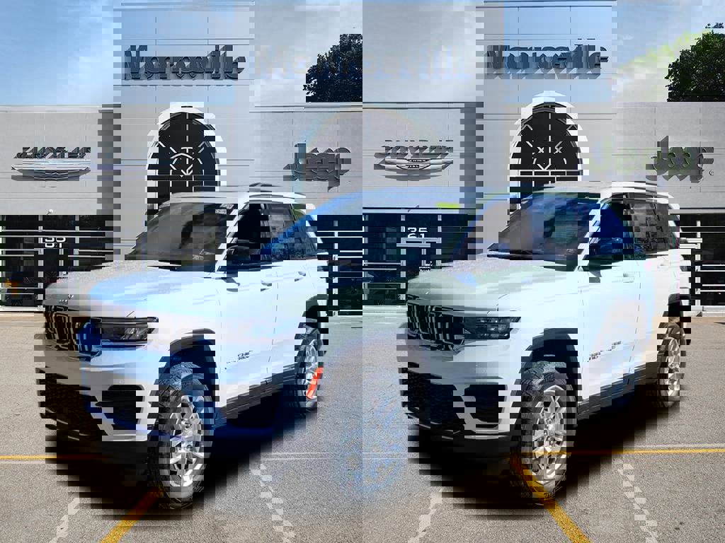 New 2025 Jeep Grand Cherokee Laredo X w/ Luxury Tech Group I