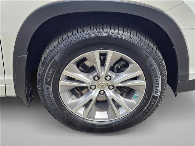 Used 2014 Toyota Highlander XLE AWD/4WD image 9