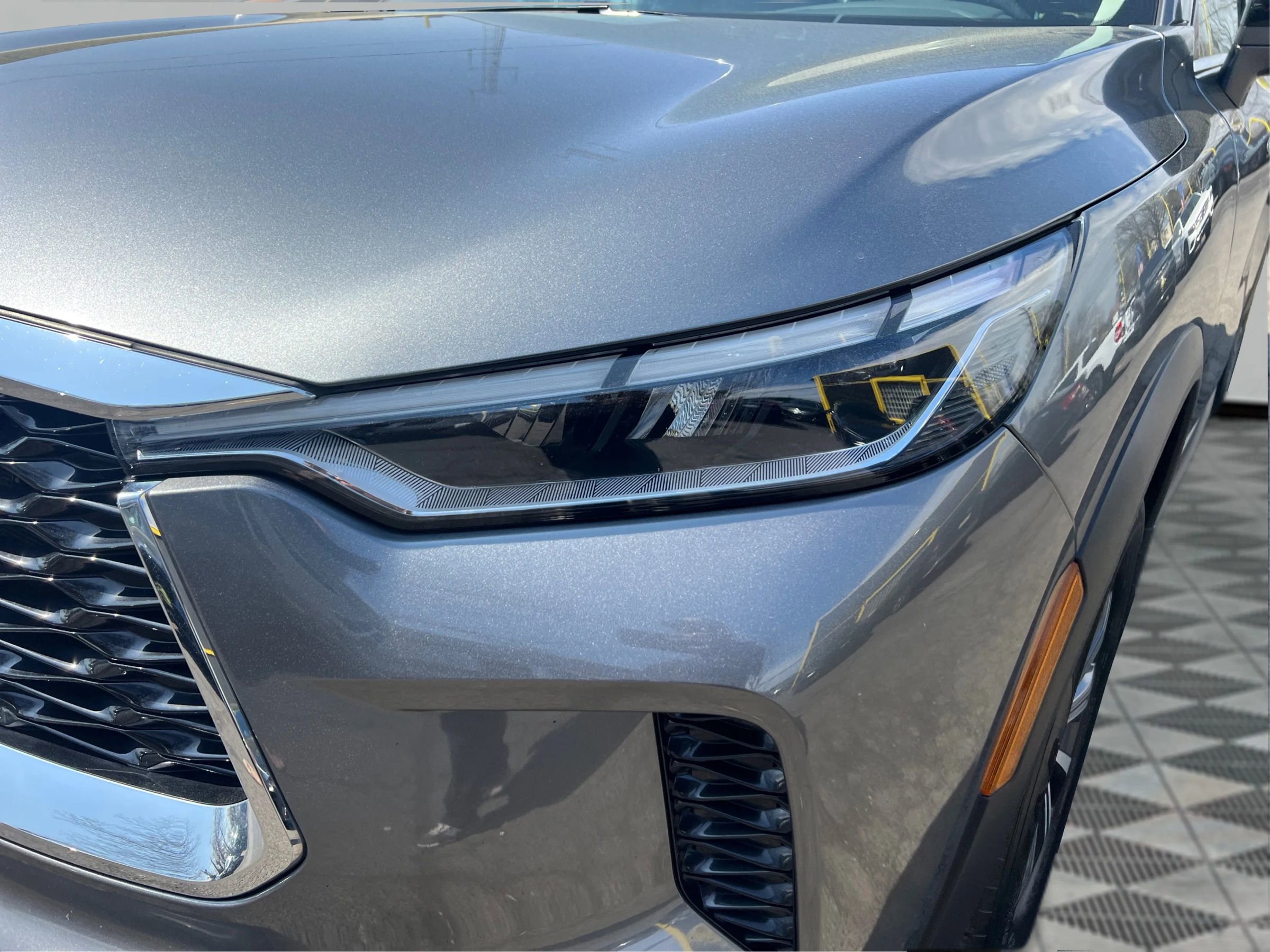 Used 2023 INFINITI QX60 Pure w/ Cargo Package image 24