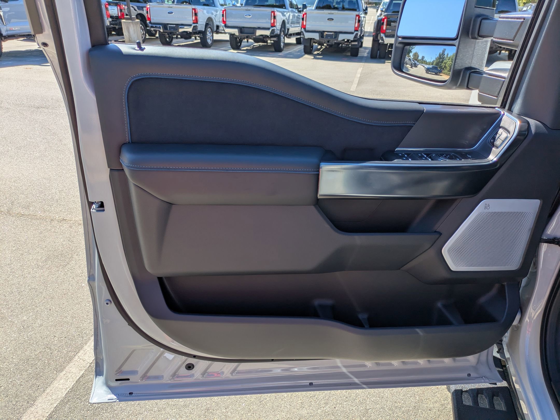 New 2026 Ford F250 Platinum w/ Tremor Off-Road Package image 16
