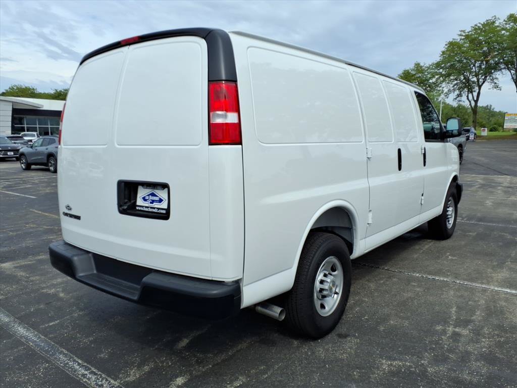 New 2026 Chevrolet Express 3500 w/ Driver Convenience Package RWD image 7