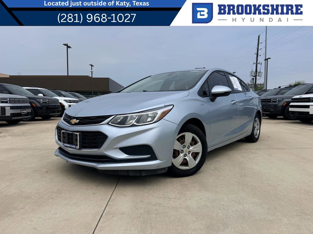 Used 2017 Chevrolet Cruze LS FWD image 1