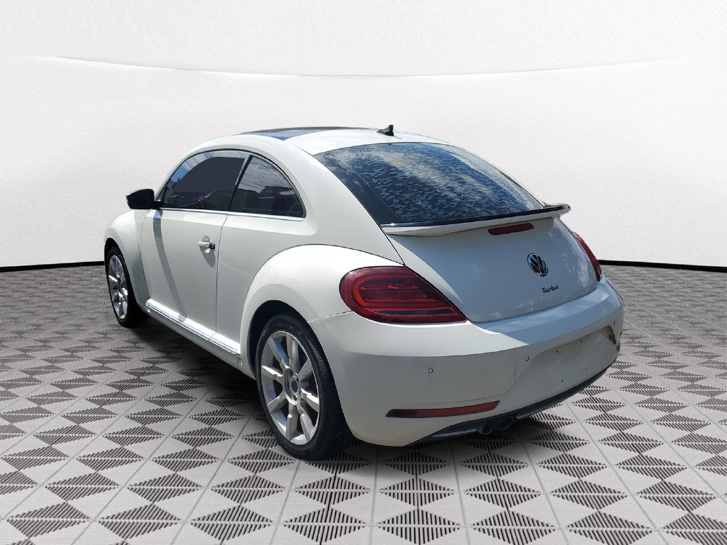 Used 2018 Volkswagen Beetle 2.0T SE FWD image 4