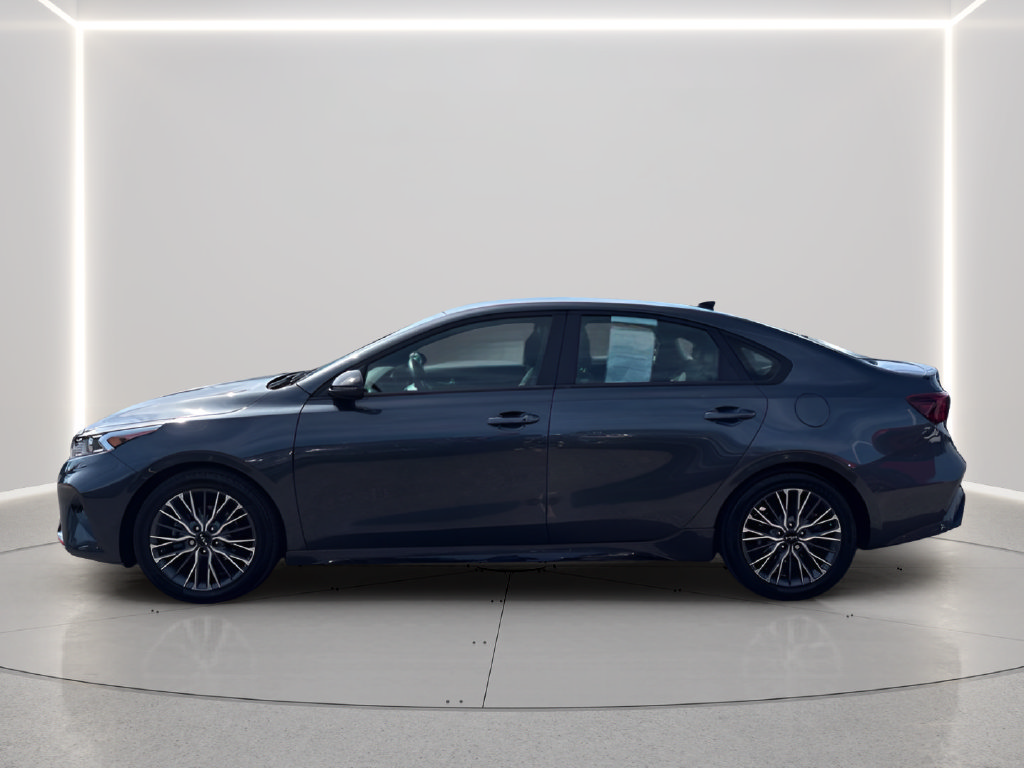 Used 2023 Kia Forte GT-Line w/ GT-Line Technology Package FWD image 9