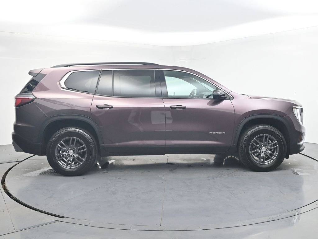 Used 2025 GMC Acadia Elevation image 6