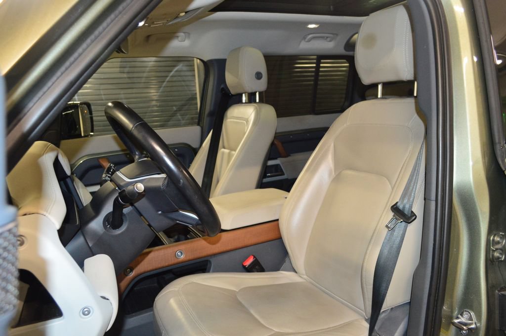 Used 2023 Land Rover Defender 110 SE AWD/4WD image 5