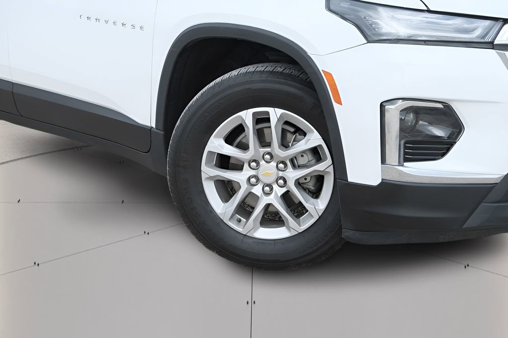 Used 2023 Chevrolet Traverse LS FWD image 41