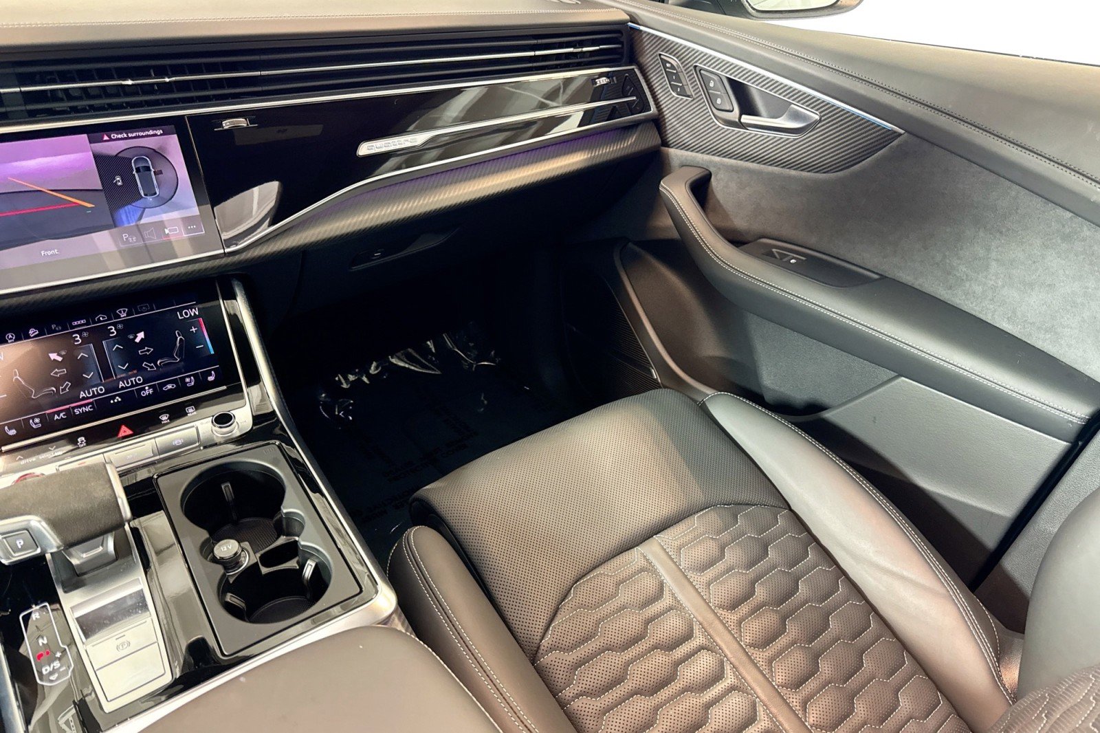 Used 2024 Audi RS Q8 image 22