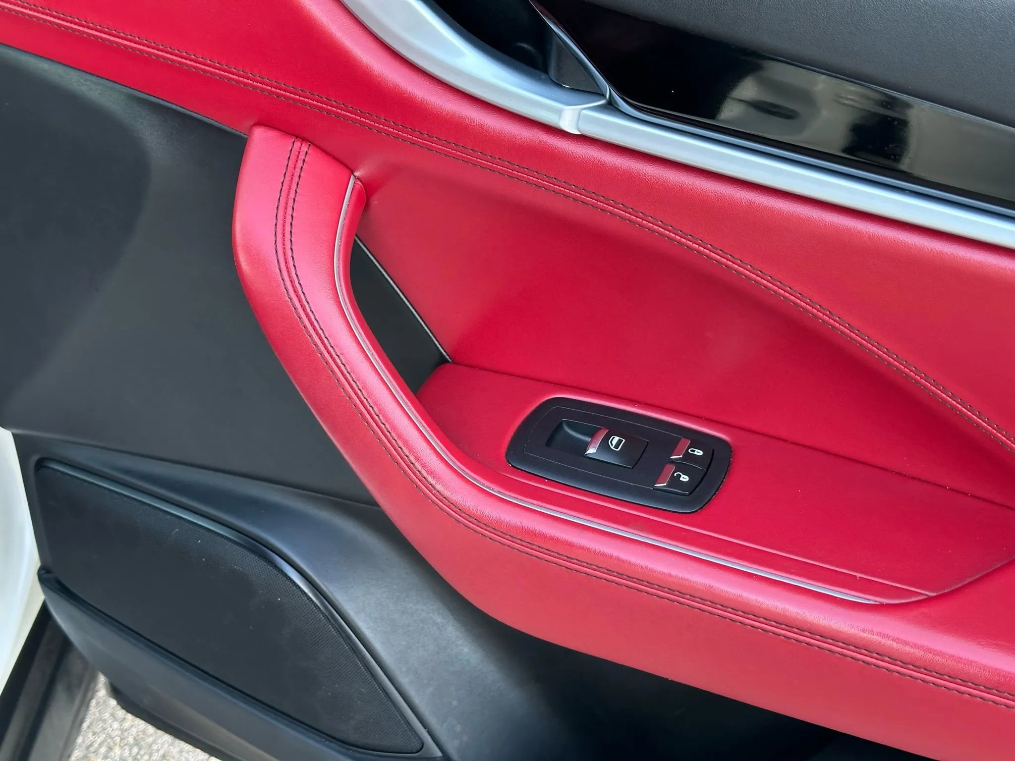 Used 2017 Maserati Levante w/ Sport Package image 21