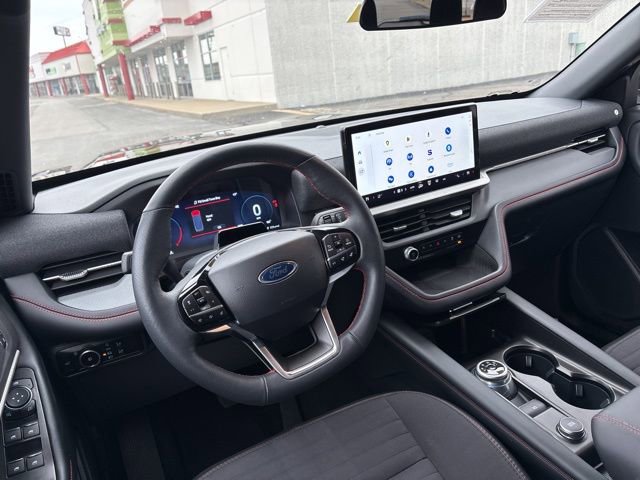 Used 2025 Ford Explorer ST-Line image 27