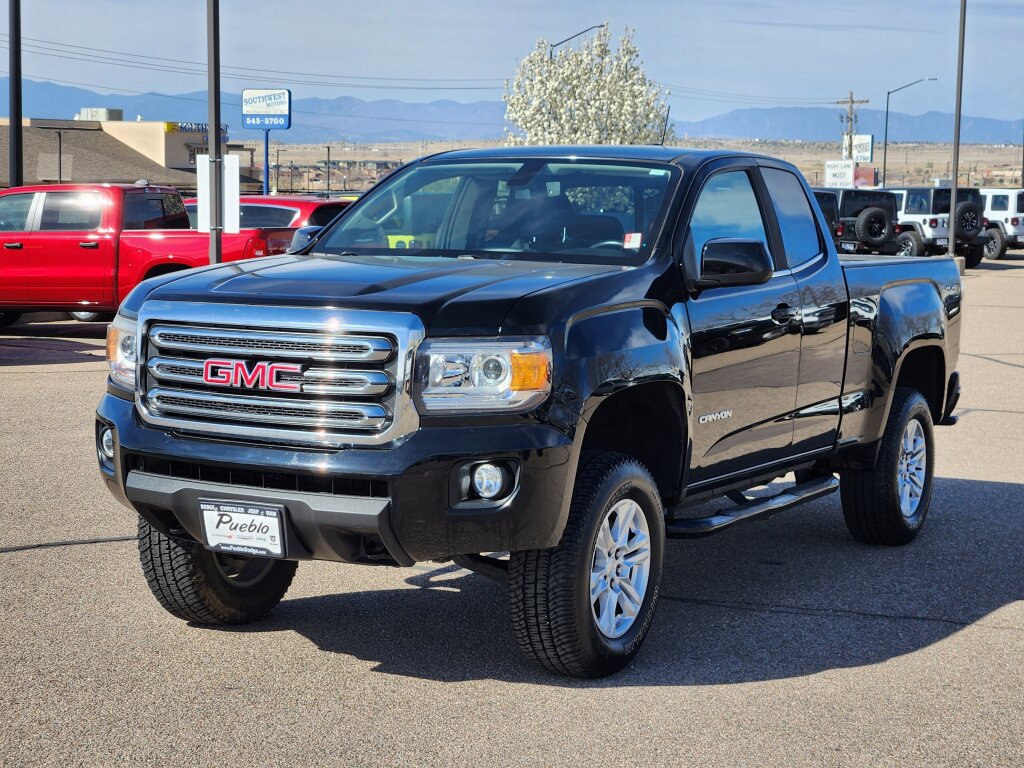 Used 2019 GMC Canyon SLE w/ SLE Convenience Package image 5