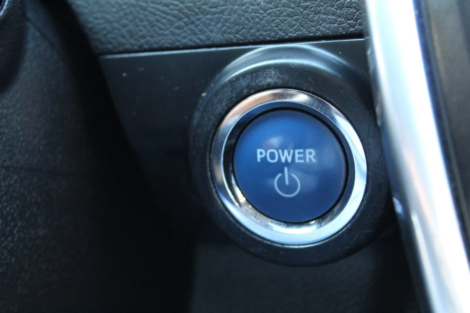 Used 2015 Toyota Camry XLE w/ Moonroof Package FWD image 24