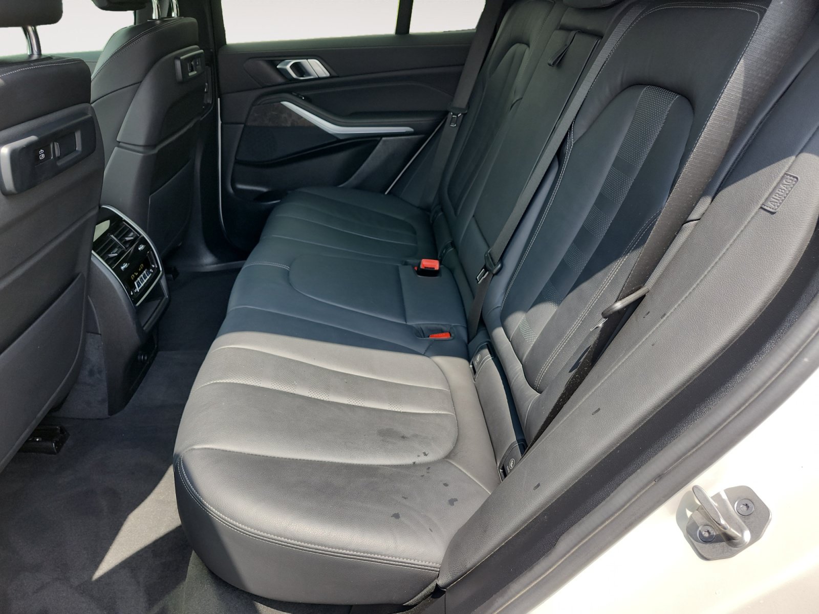 Used 2021 BMW X5 sDrive40i w/ M Sport Package RWD image 13