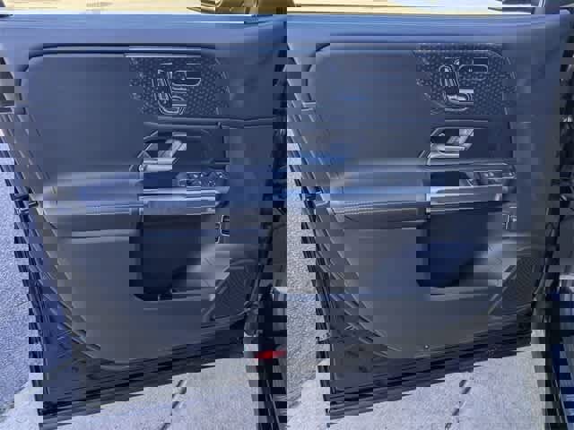 Used 2025 Mercedes-Benz GLB 250 image 15