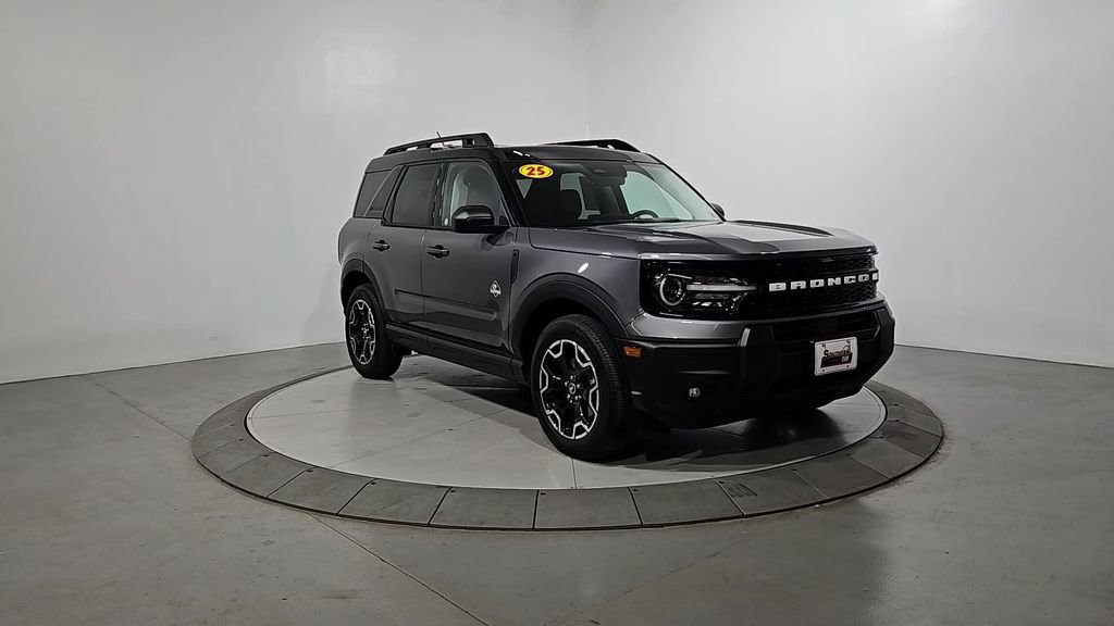 Used 2025 Ford Bronco Sport Outer Banks AWD/4WD image 8