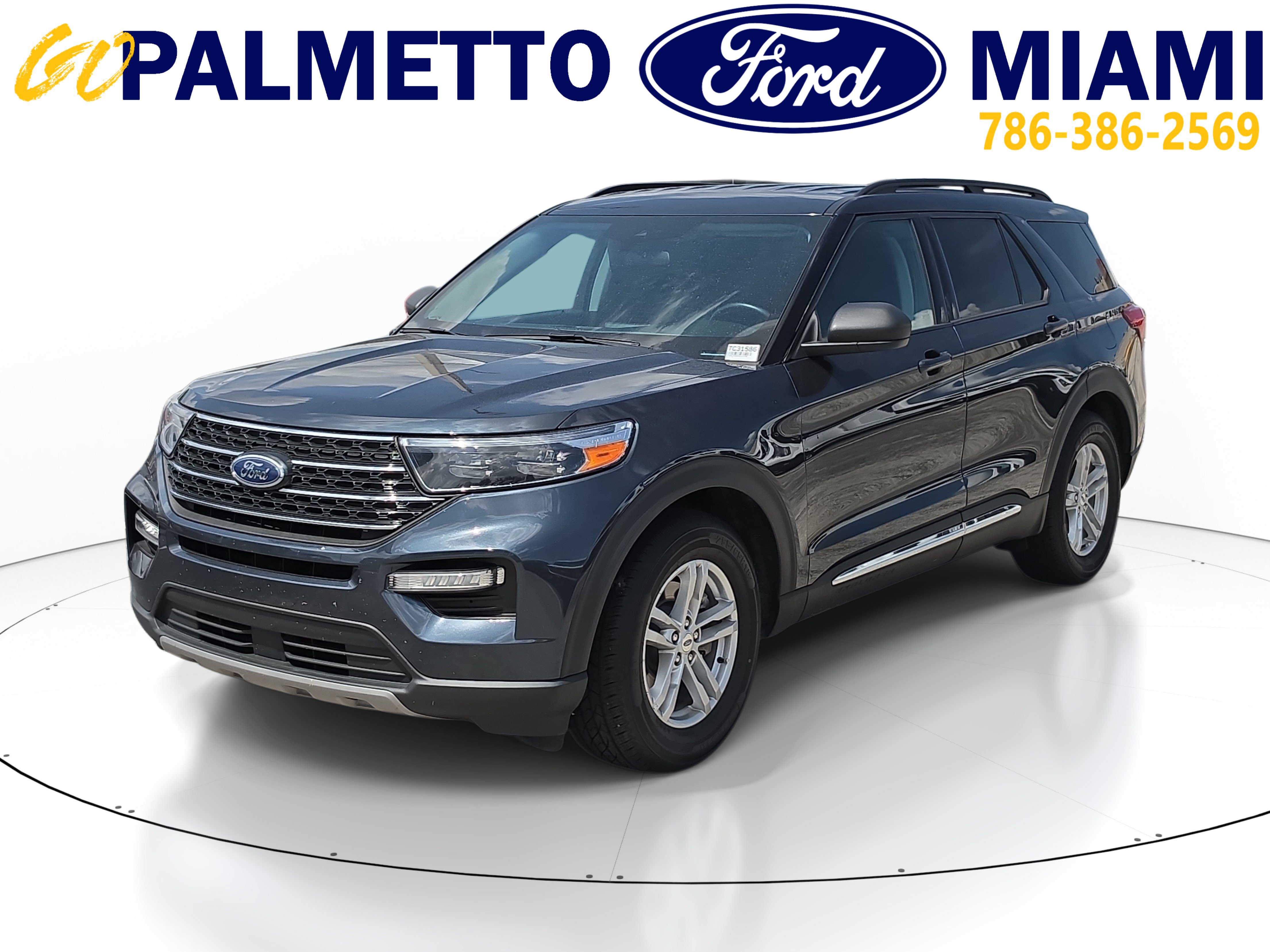 Used 2023 Ford Explorer XLT w/ Equipment Group 202A RWD image 3