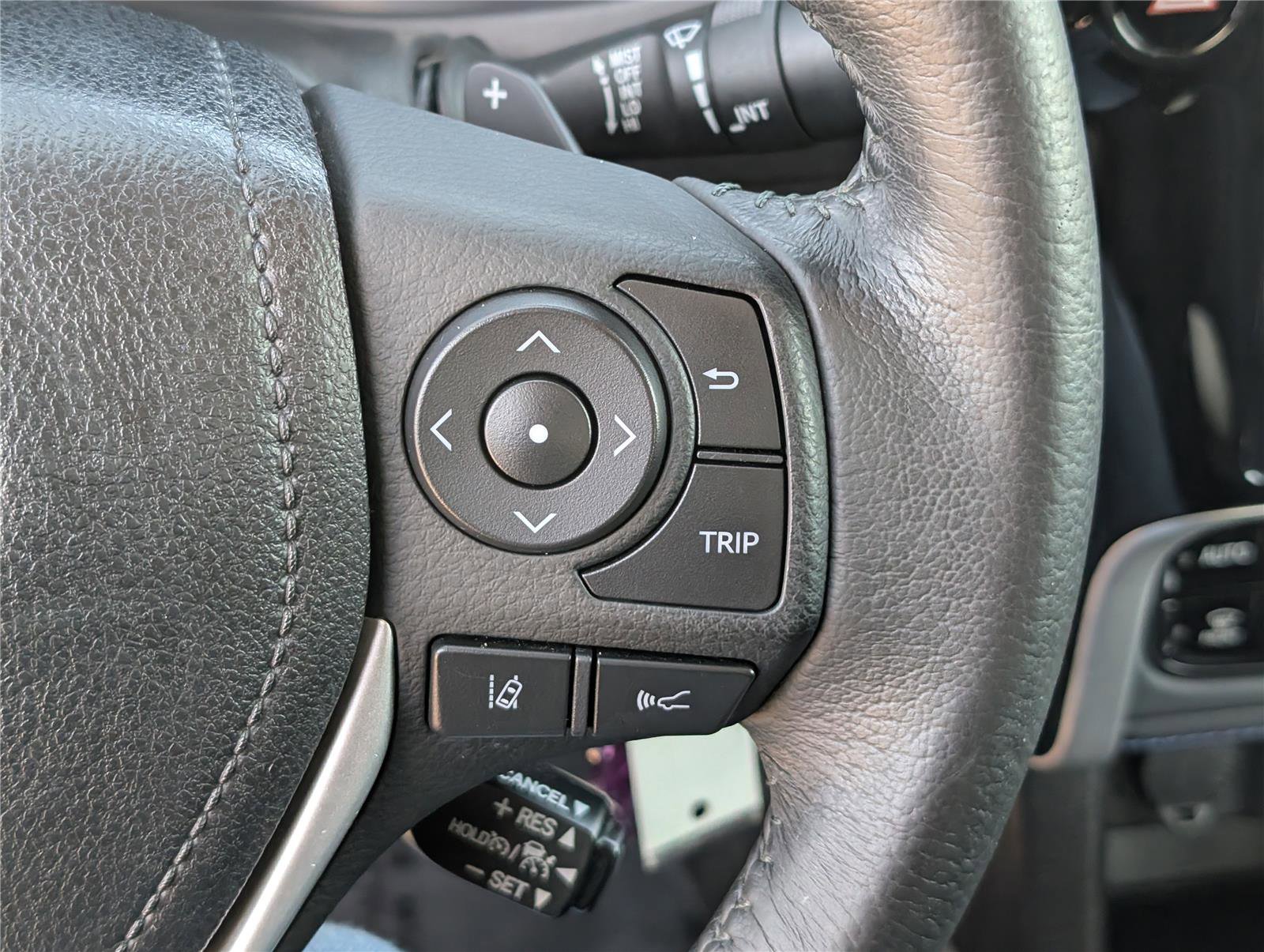 Used 2018 Toyota Corolla SE image 20