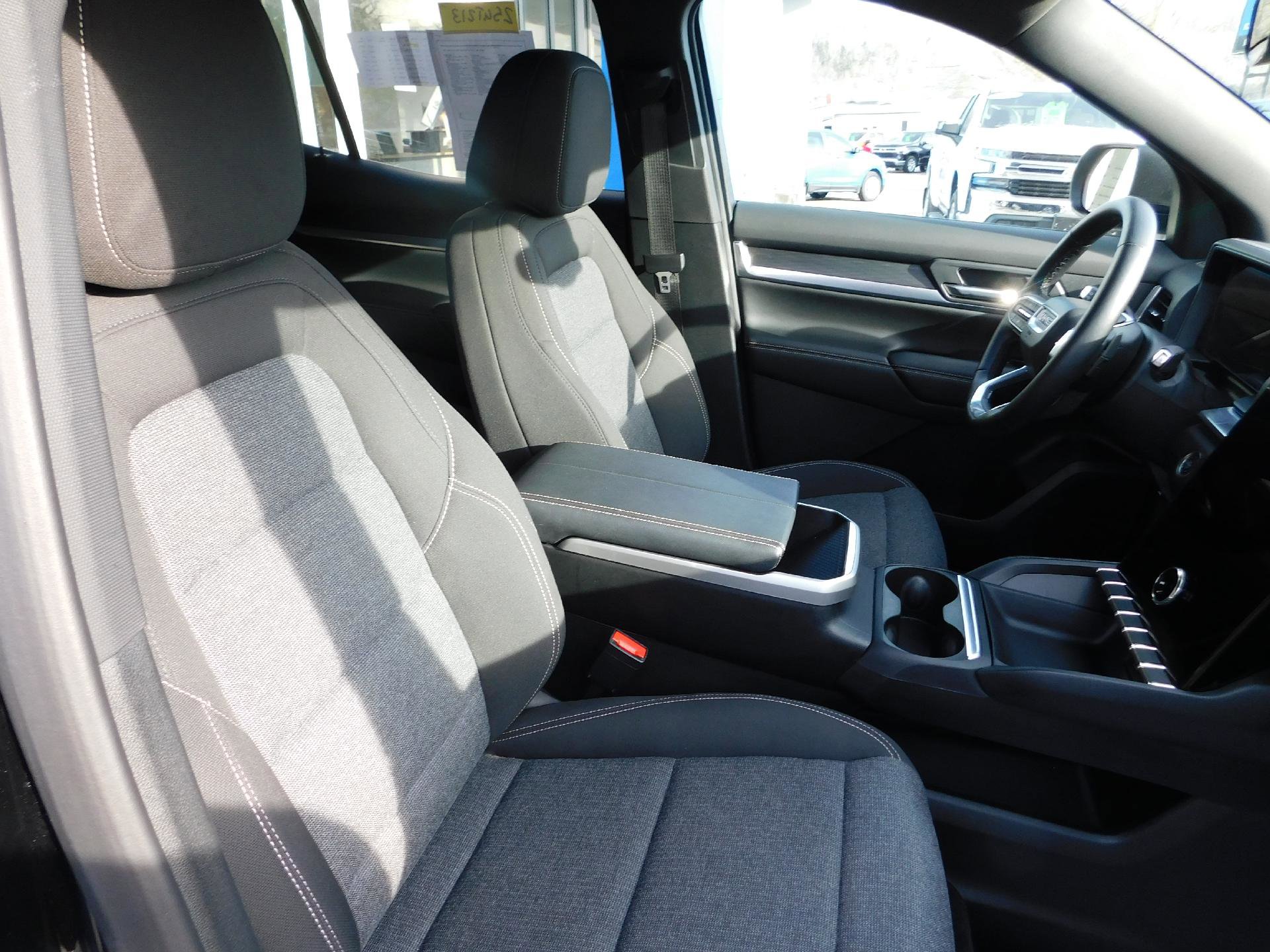 Used 2025 GMC Terrain Elevation image 15