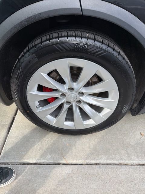 Used 2016 Tesla Model X P90D image 30