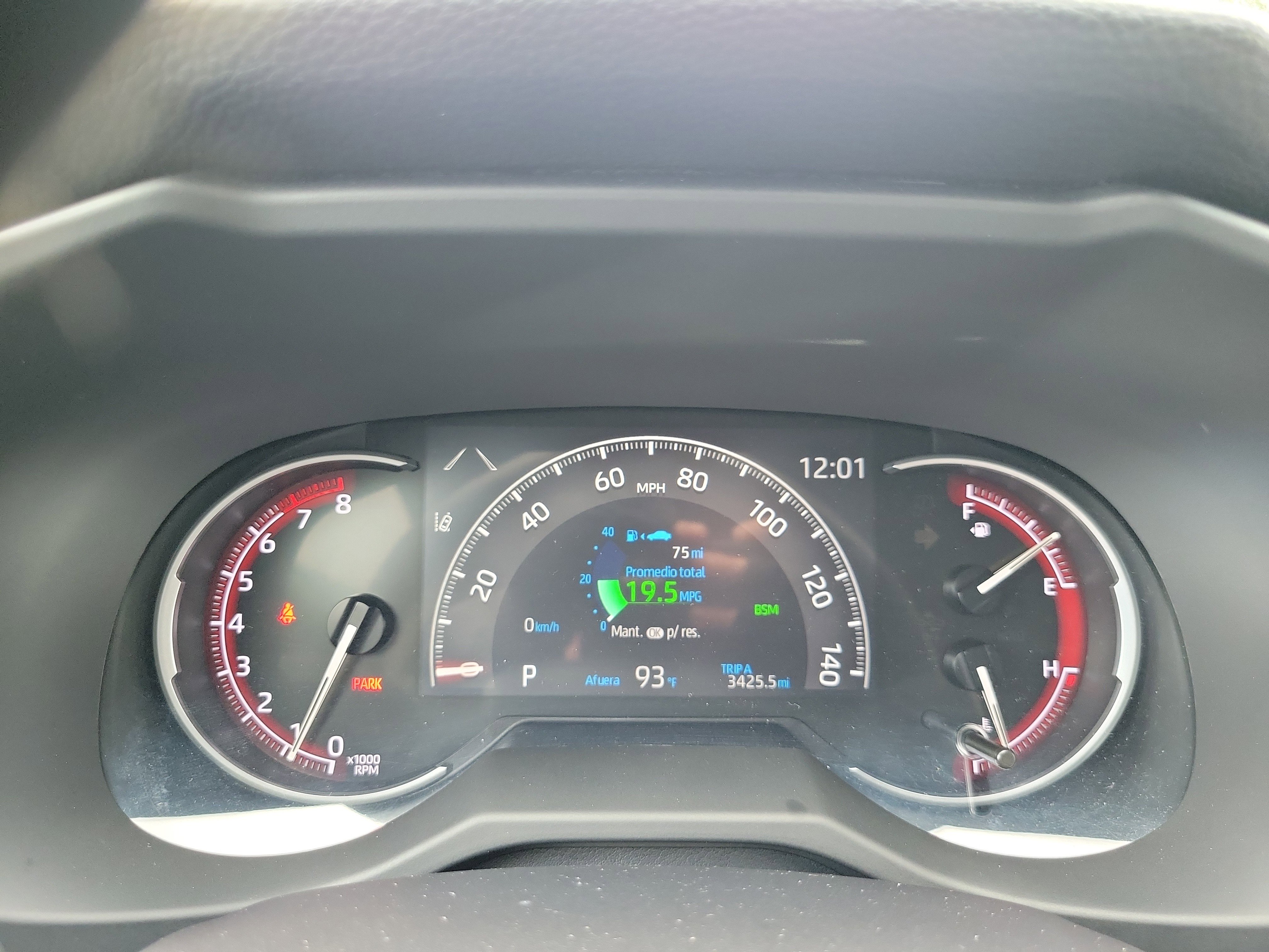 Used 2025 Toyota RAV4 XLE image 24