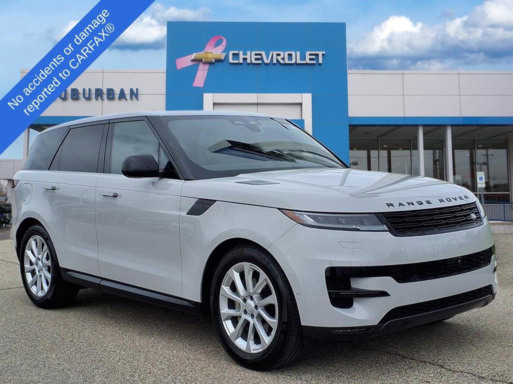 Used 2025 Land Rover Range Rover Sport SE image 3