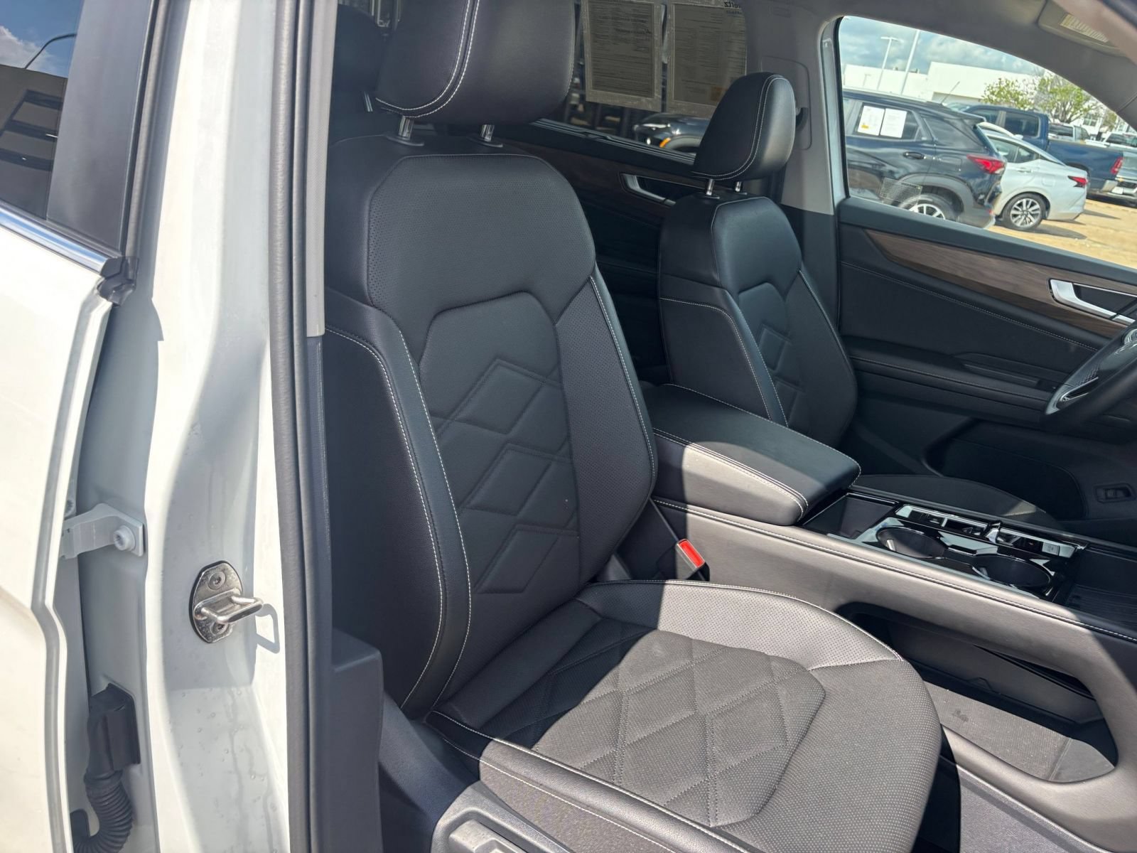 Used 2026 Volkswagen Atlas SE FWD image 36