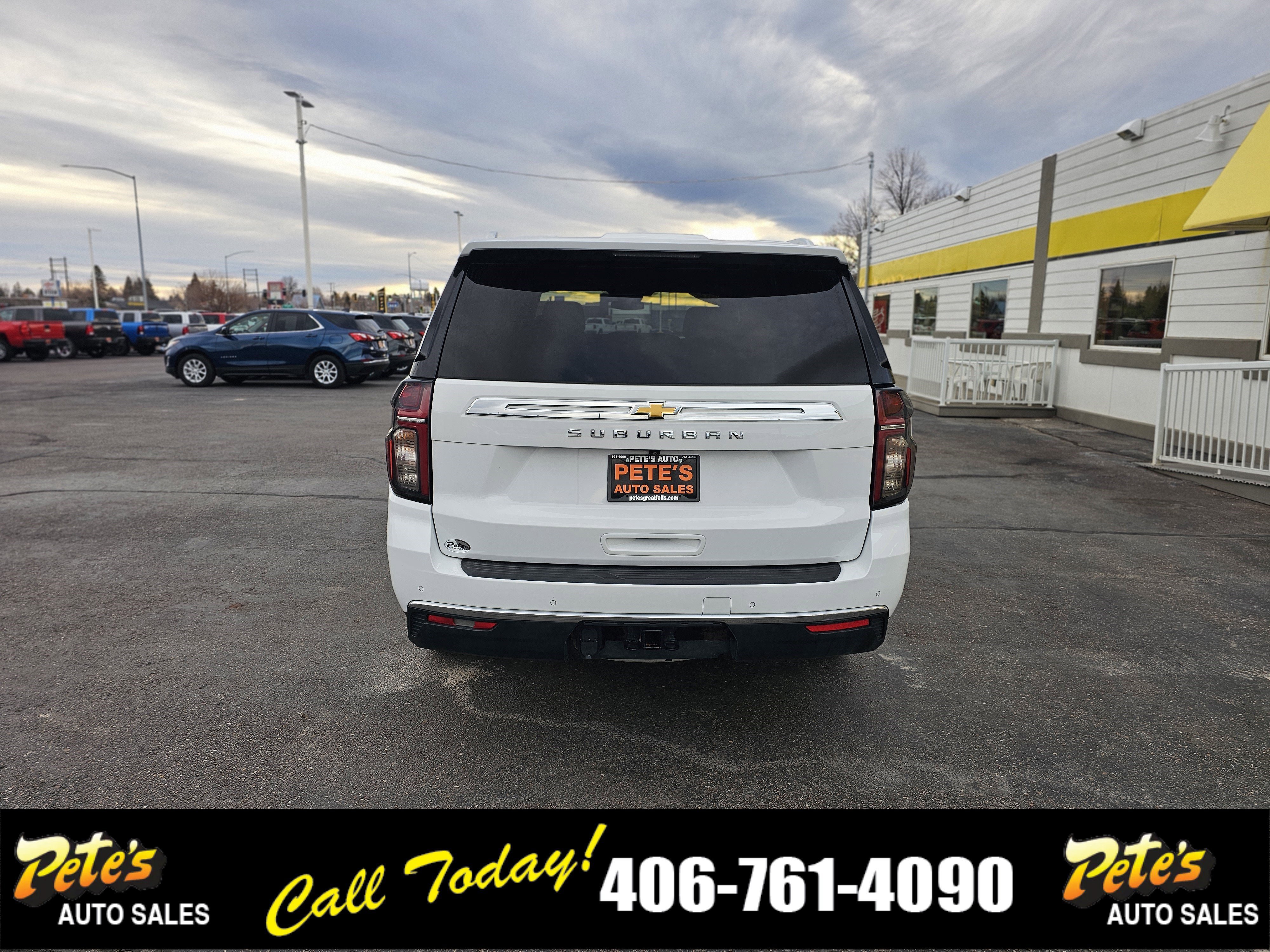 Used 2022 Chevrolet Suburban LS AWD/4WD image 3