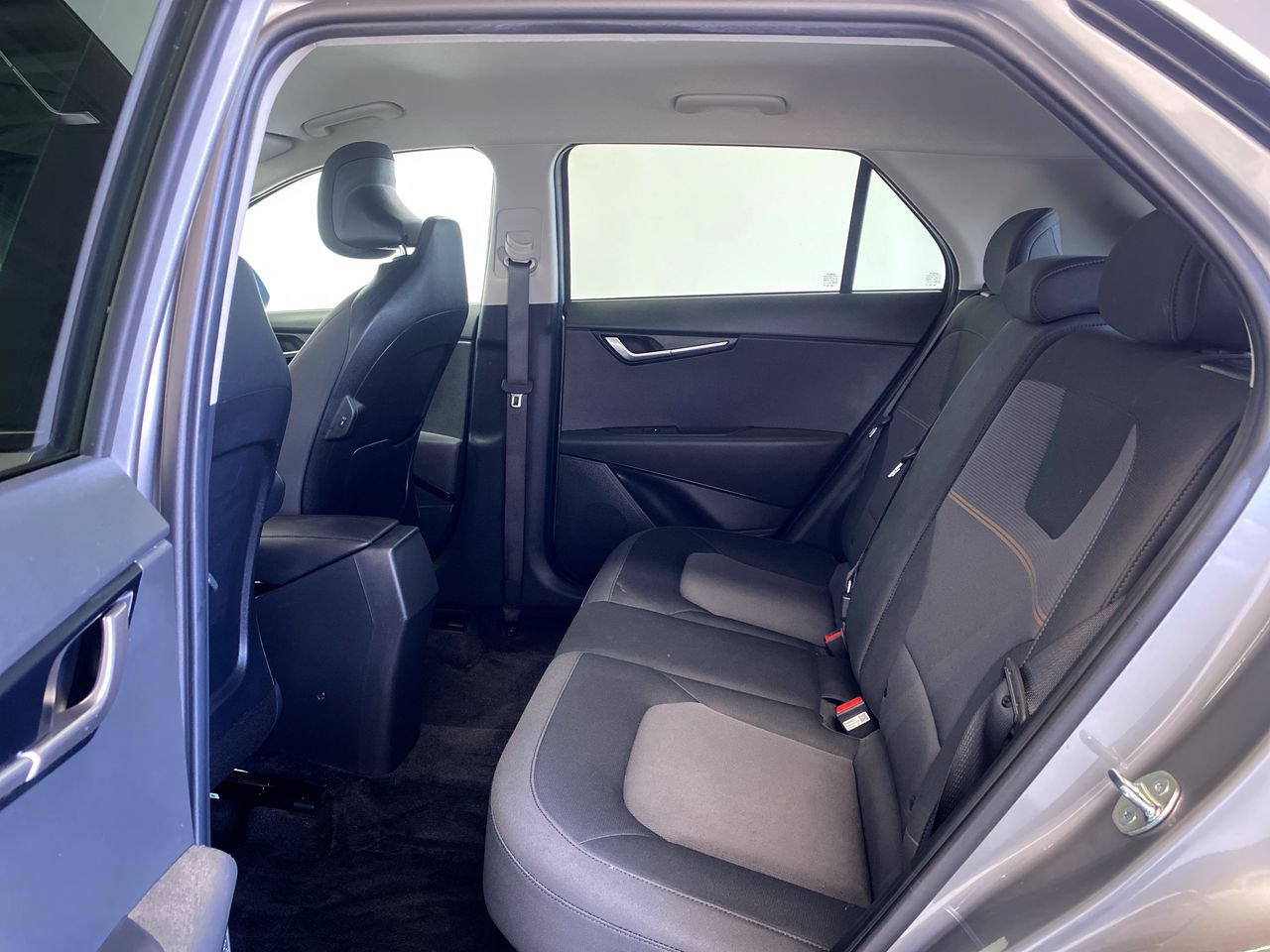 Certified 2025 Kia Niro LX FWD image 32