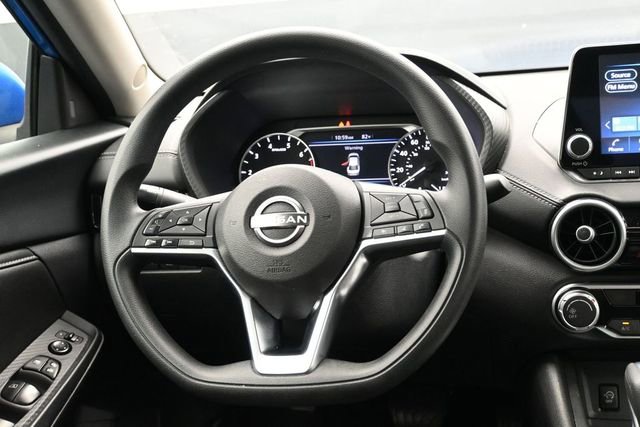 Used 2025 Nissan Sentra SV FWD image 9