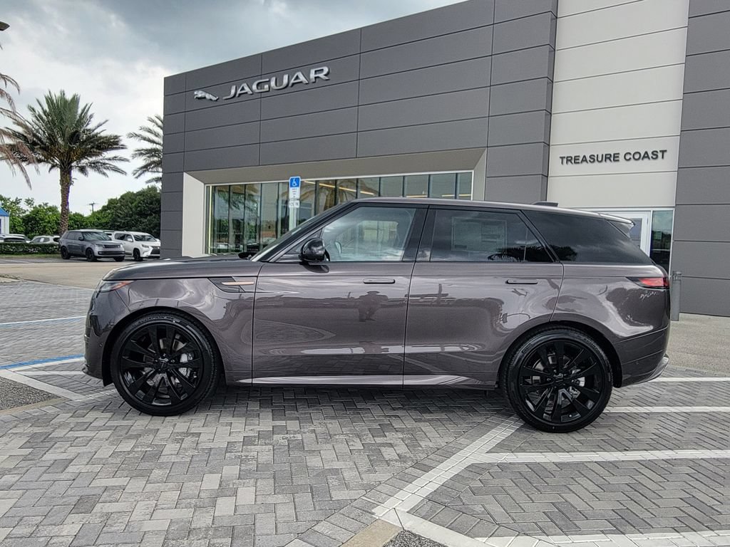 New 2026 Land Rover Range Rover Sport Dynamic SE AWD/4WD image 2