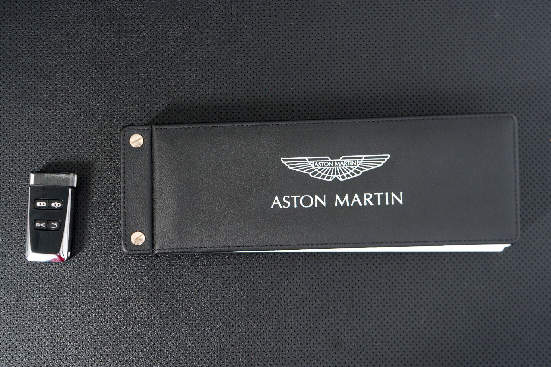 Used 2017 Aston Martin V12 Vantage S image 21
