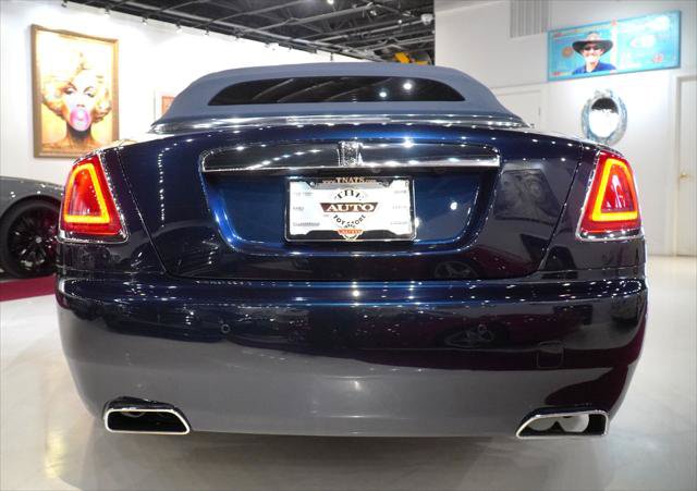 Used 2016 Rolls-Royce Dawn RWD image 15