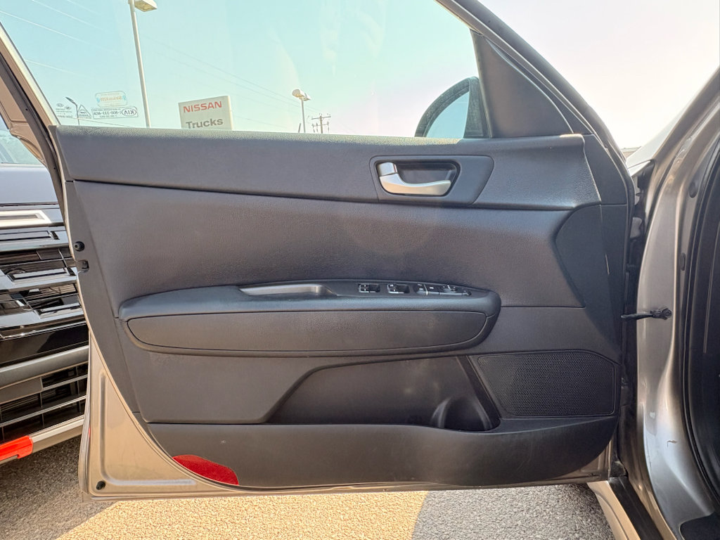 Used 2016 Kia Optima LX w/ Option Group 014 FWD image 13