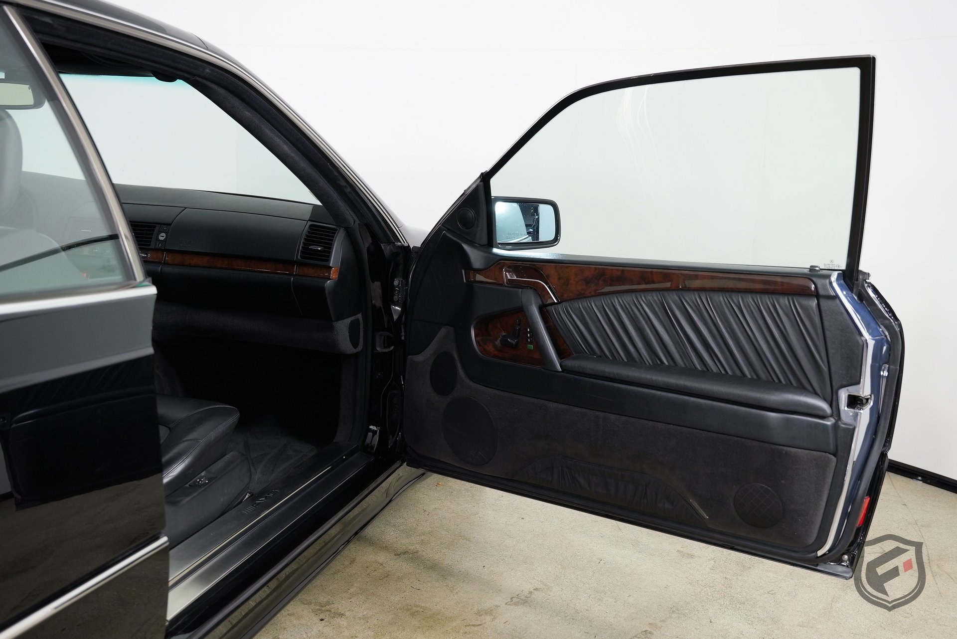 Used 1995 Mercedes-Benz S 500 Coupe image 24